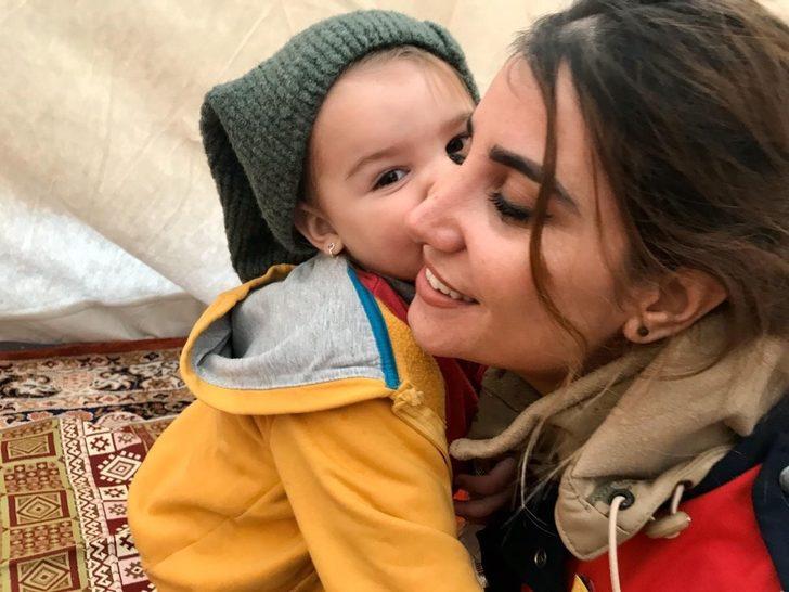 Jandarmanın kadın personelleri, depremzede çocukları yalnız bırakmıyor G2