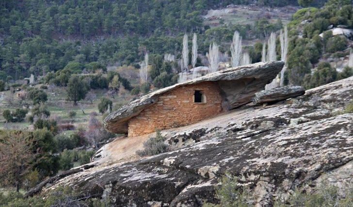 Madran Dağı’ndaki 8 bin yıllık kaya resimleri koruma altına alındı G3