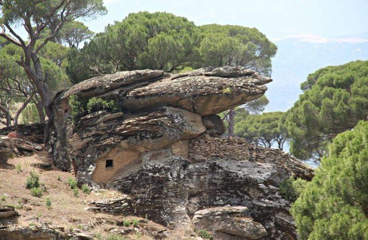 Madran Dağı’ndaki 8 bin yıllık kaya resimleri koruma altına alındı G5