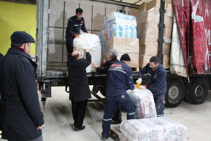 Yardım malzemeleriyle Elazığ’a giden belediye başkanı, vatandaşların acılarına ortak oldu G2