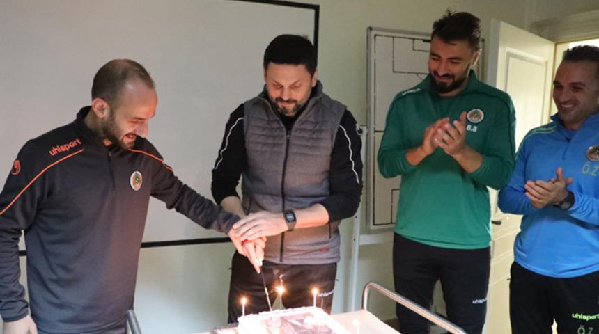 Erol Bulut’a sürpriz doğum günü kutlaması 