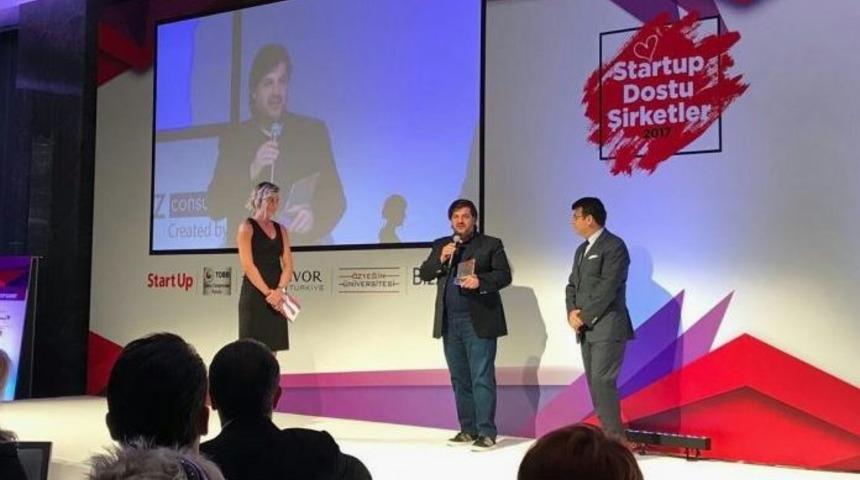 Emre Kurttepeli, CORPORATE STARTUP SUMMIT 2017 “10 Business People who give direction to the world of Startup” was awarded.