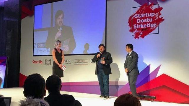 Emre Kurttepeli, CORPORATE STARTUP SUMMIT 2017 “10 Business People who give direction to the world of Startup” was awarded.