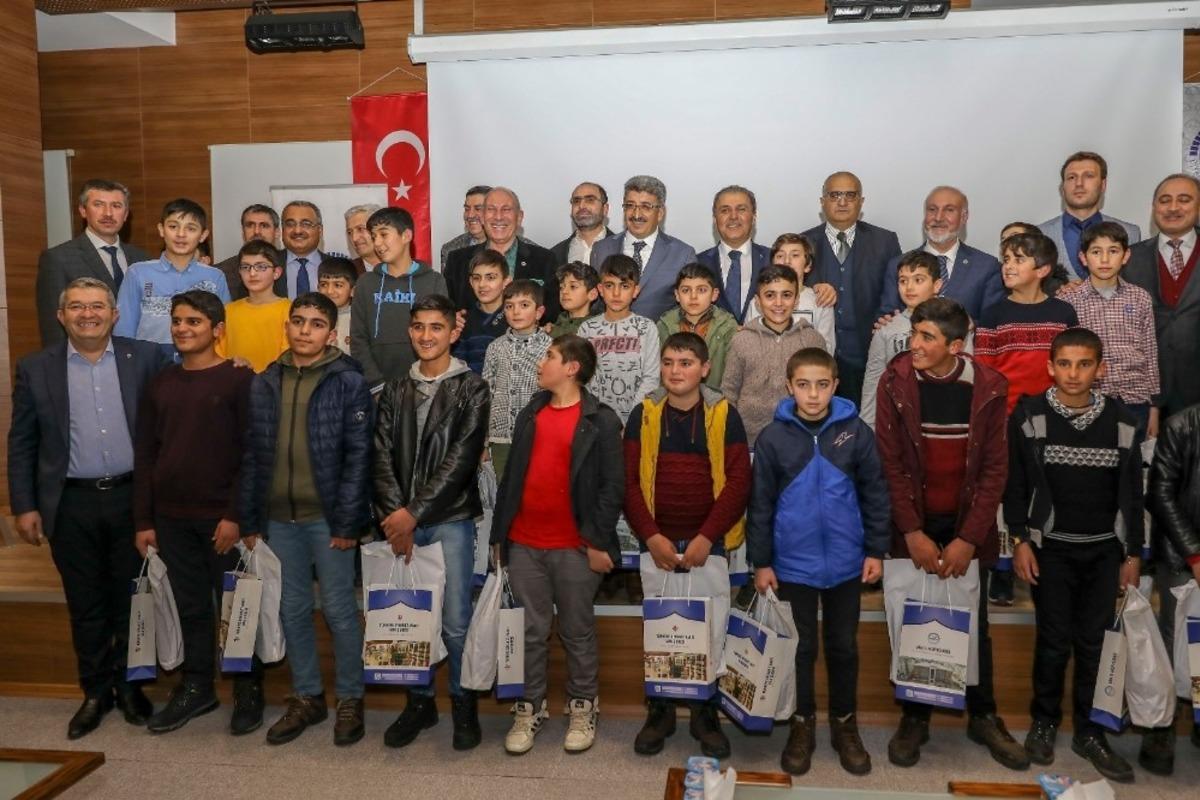 Vali Bilmez, &lsquo;Gen&ccedil;liğe Değer Kampı&rsquo;nın kapanış t&ouml;renine katıldı