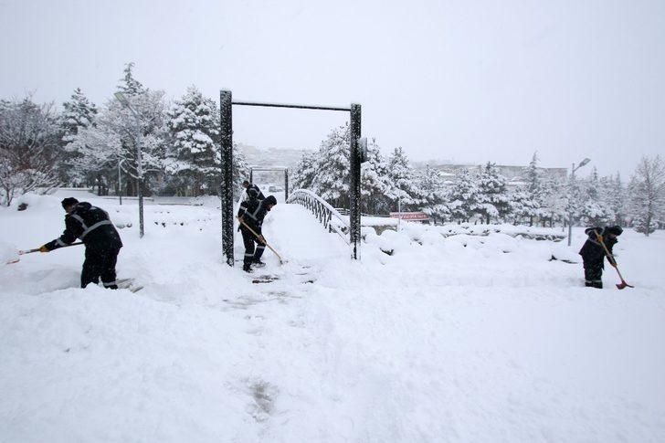 Hacılar beyaza büründü G3