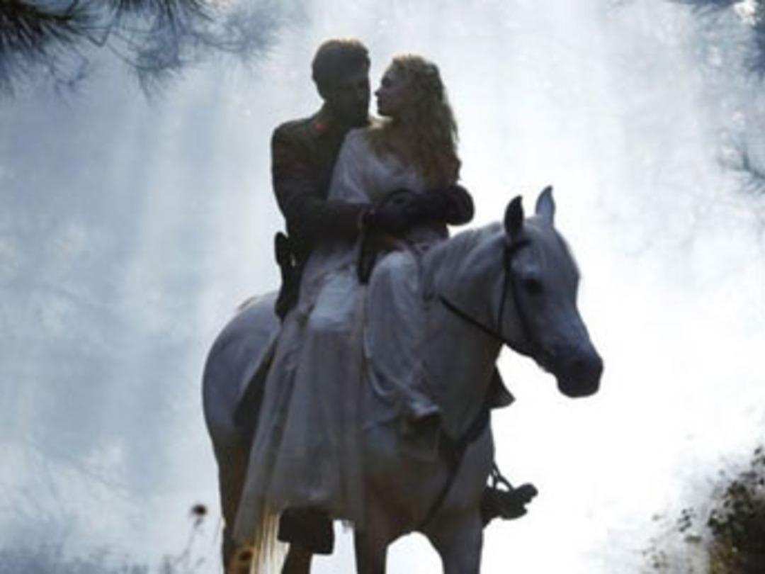 Kıvan&ccedil; Tatlıtuğ herkesi telaşlandırdı