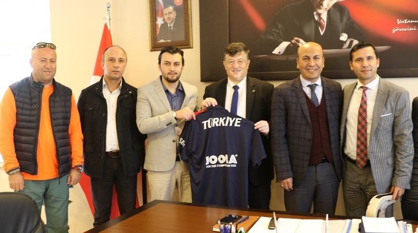 Başkandan İl M&uuml;d&uuml;r&uuml; Fillik&ccedil;ioğlu&rsquo;na ziyaret