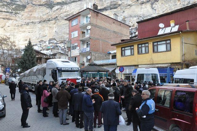 Karaman’dan Elazığ’a 9’ncu yardım tırı da yola çıktı