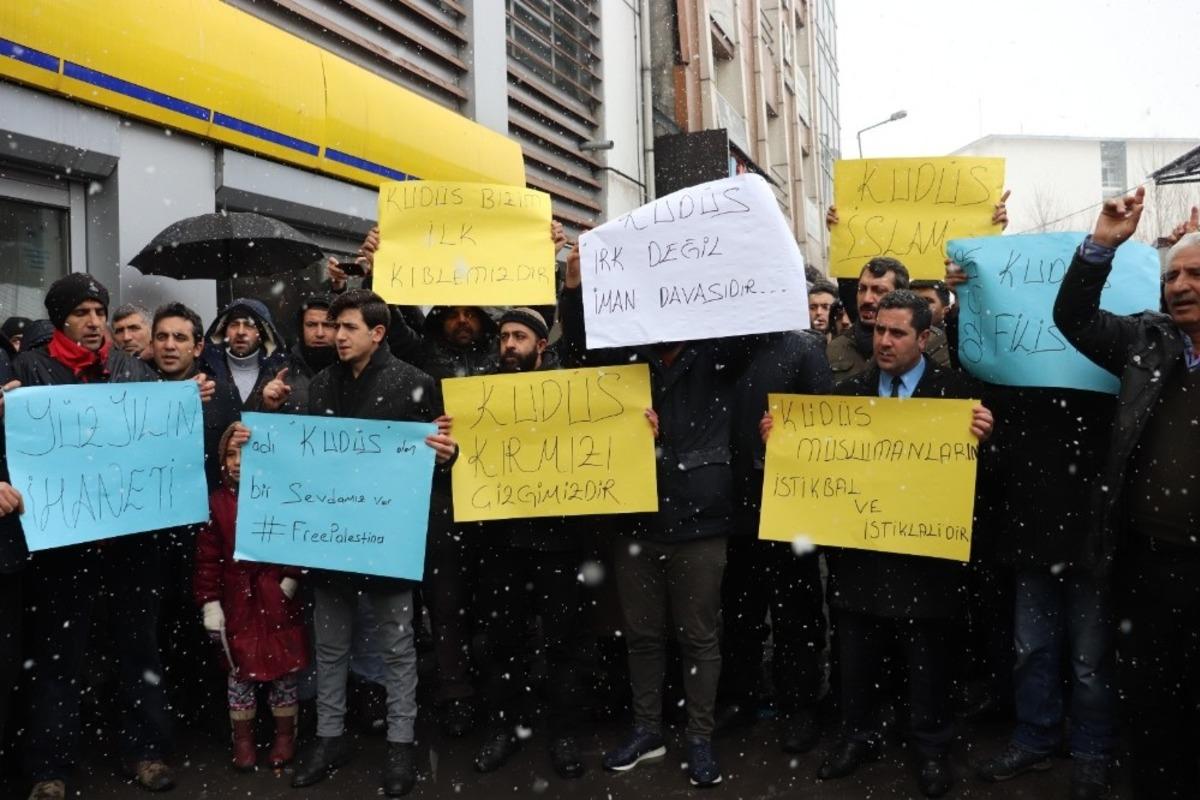Ağrı&rsquo;da STK&rsquo;lar ABD ve İsrail&rsquo;e tepki g&ouml;sterdi
