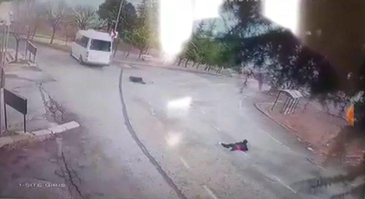 Trabzon'da minibüsün freni boşaldı! Yolcular yola atladı G2