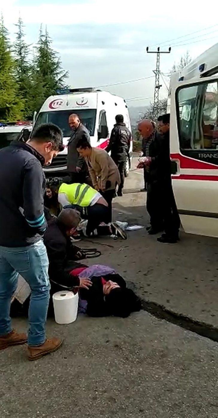 Trabzon'da minibüsün freni boşaldı! Yolcular yola atladı G4