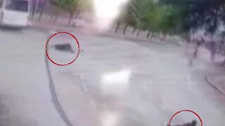 Trabzon'da minibüsün freni boşaldı! Yolcular yola atladı