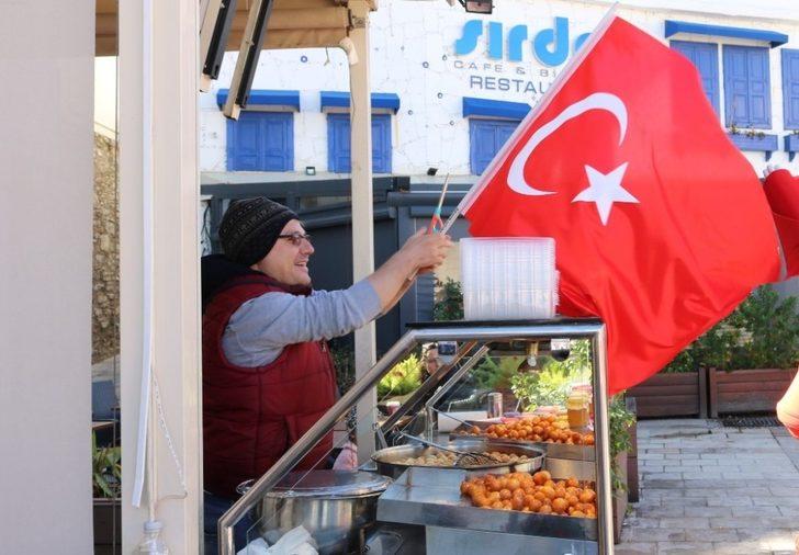 Bodrum sokakları Türk bayraklarıyla donatıldı G2