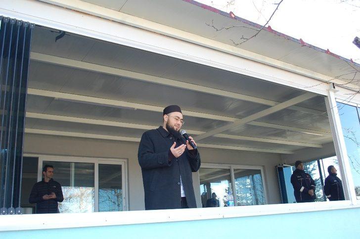 3 bin kişi yağmur duası için toplandı G5