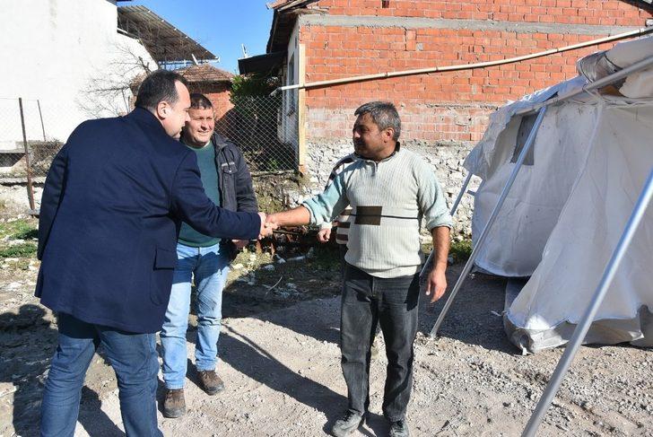 Akhisar Belediyesi depremzedelerin yaralarını sarıyor G4