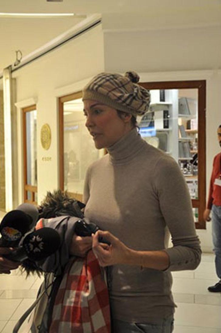 Deniz Akkaya AVM tuvaletinde kavga etti G2