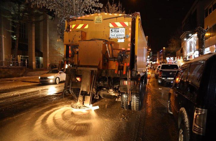 Van Büyükşehir Belediyesi kar yağışıyla birlikte çalışmalarına başladı G5