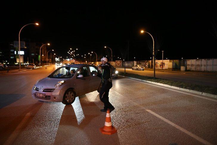 Bursa’da 250 polisle 12 noktada uygulama G4