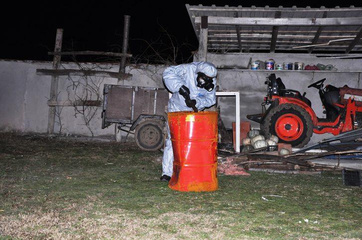 Karasu'da sahile vuran varil paniğe neden oldu G3