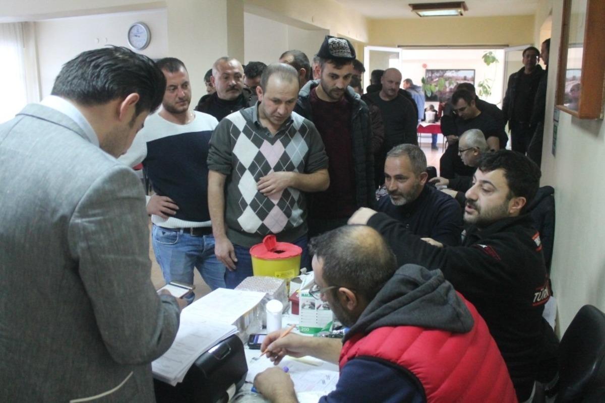 İl &Ouml;zel İdaresi personeli kan bağında bulundu