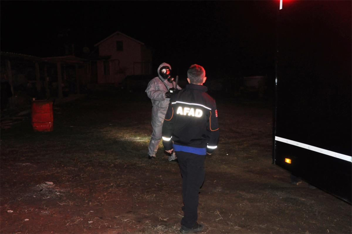 Karasu'da sahile vuran varil paniğe neden oldu