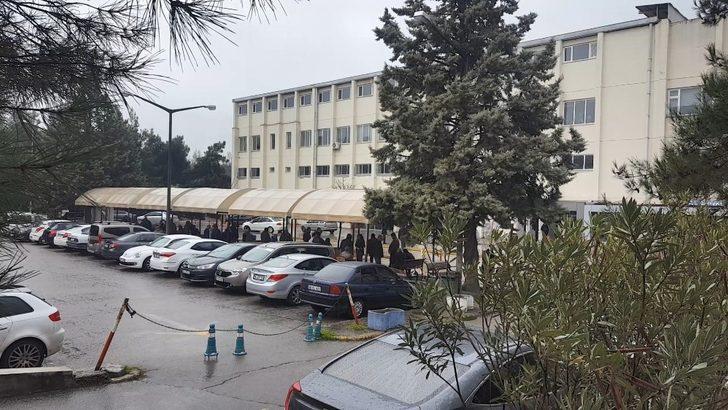 Bursa'da korkunç olay! Eşi otomobilden attı G2