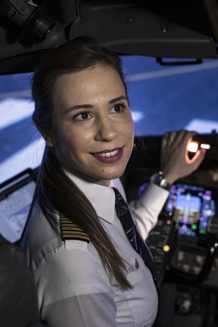 THY’nin en genç kaptan pilotu 29 yaşındaki Selin Sevimli G3