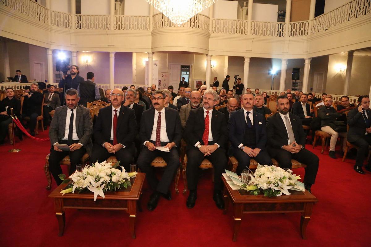 Dolandırıcılar, KOSGEB Başkanı&rsquo;na da &ldquo;krediniz hazır&rdquo; mesajı atmışlar