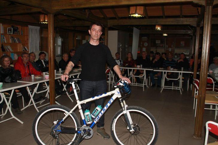 Atilla Atay, Mersin’de bisiklet tutkunlarıyla bir araya geldi G2