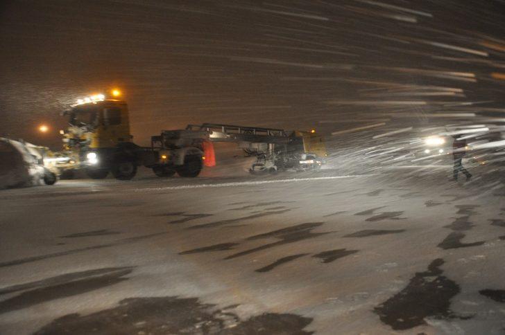 Yüksekova havalimanında yoğun tipi altında karla mücadele G5