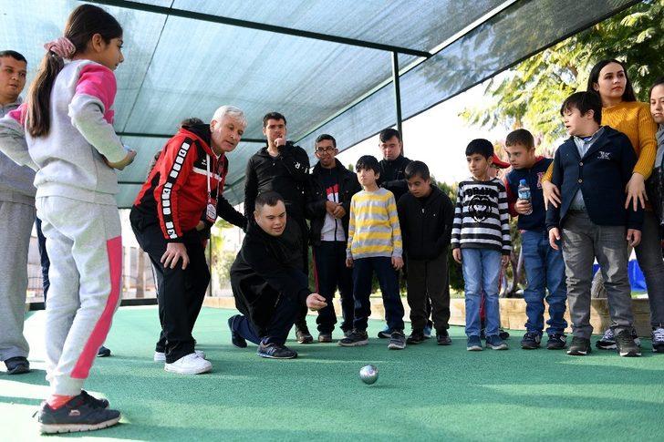 Mersin’de özel çocuklar için bocce etkinliği düzenlendi G1