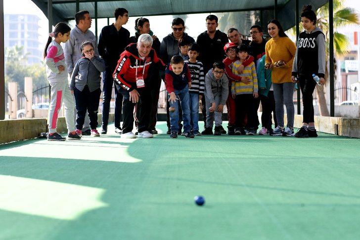 Mersin’de özel çocuklar için bocce etkinliği düzenlendi G3