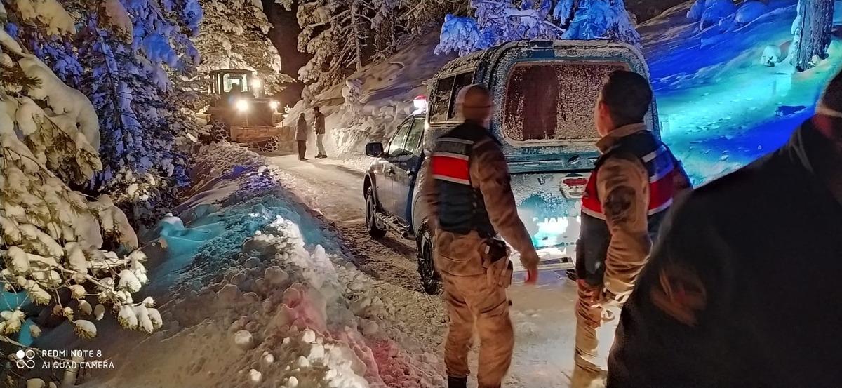 &Ccedil;alışırken &ccedil;ığ altında kalan kişinin 9 saat sonra cansız bedeni &ccedil;ıkarıldı