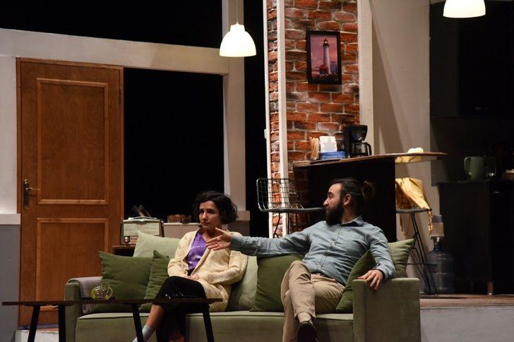 Ayrılık adlı tiyatro oyunu sahne aldı G4