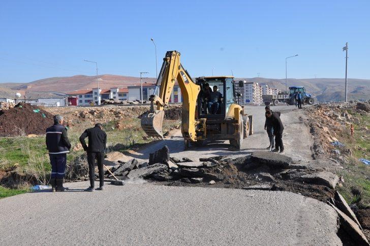 Köprü ve Botaş Caddesinde yama çalışmaları G2