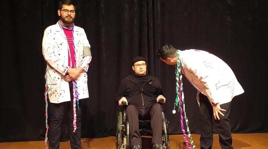 Turgutlu Belediyesinden Elazığ yararına tiyatro oyunu