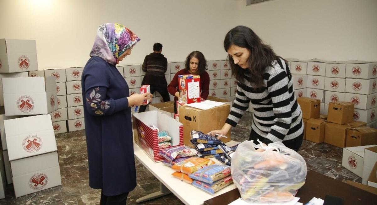 Belediye-vatandaş işbirliğiyle toplanan yardımlar deprem b&ouml;lgesine g&ouml;nderildi