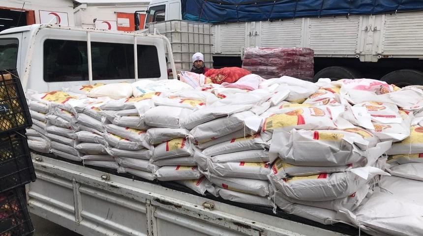 G&uuml;r&uuml;nl&uuml; muhtarlardan anlamlı yardım