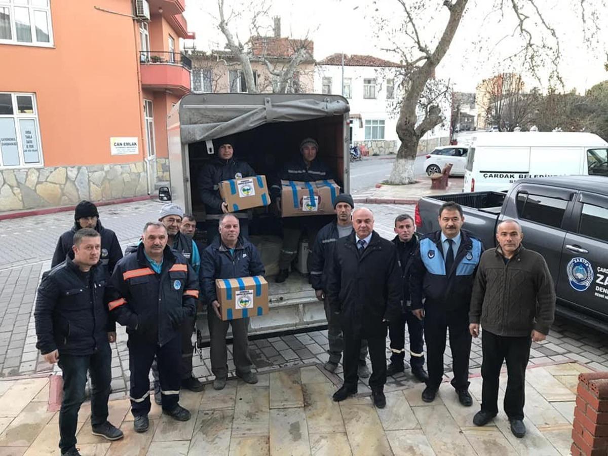 &Ccedil;ardak Belediyesi yardım kolilerini Elazığ&rsquo;a g&ouml;nderdi