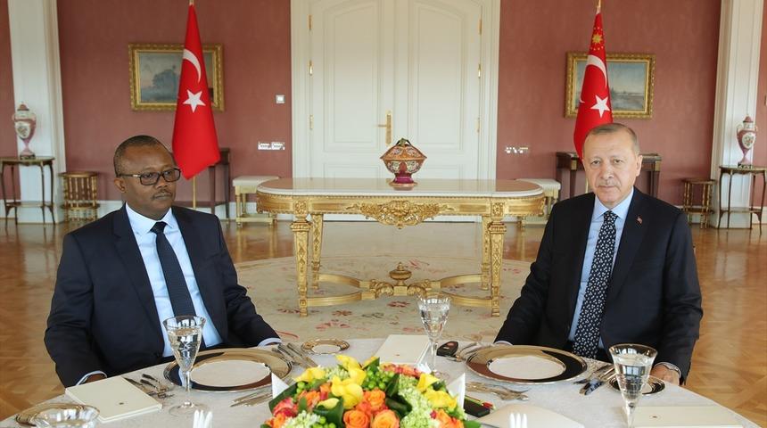 Cumhurbaşkanı Erdoğan, Gine Bissau Seçilmiş Cumhurbaşkanı Embalo'yla bir araya geldi