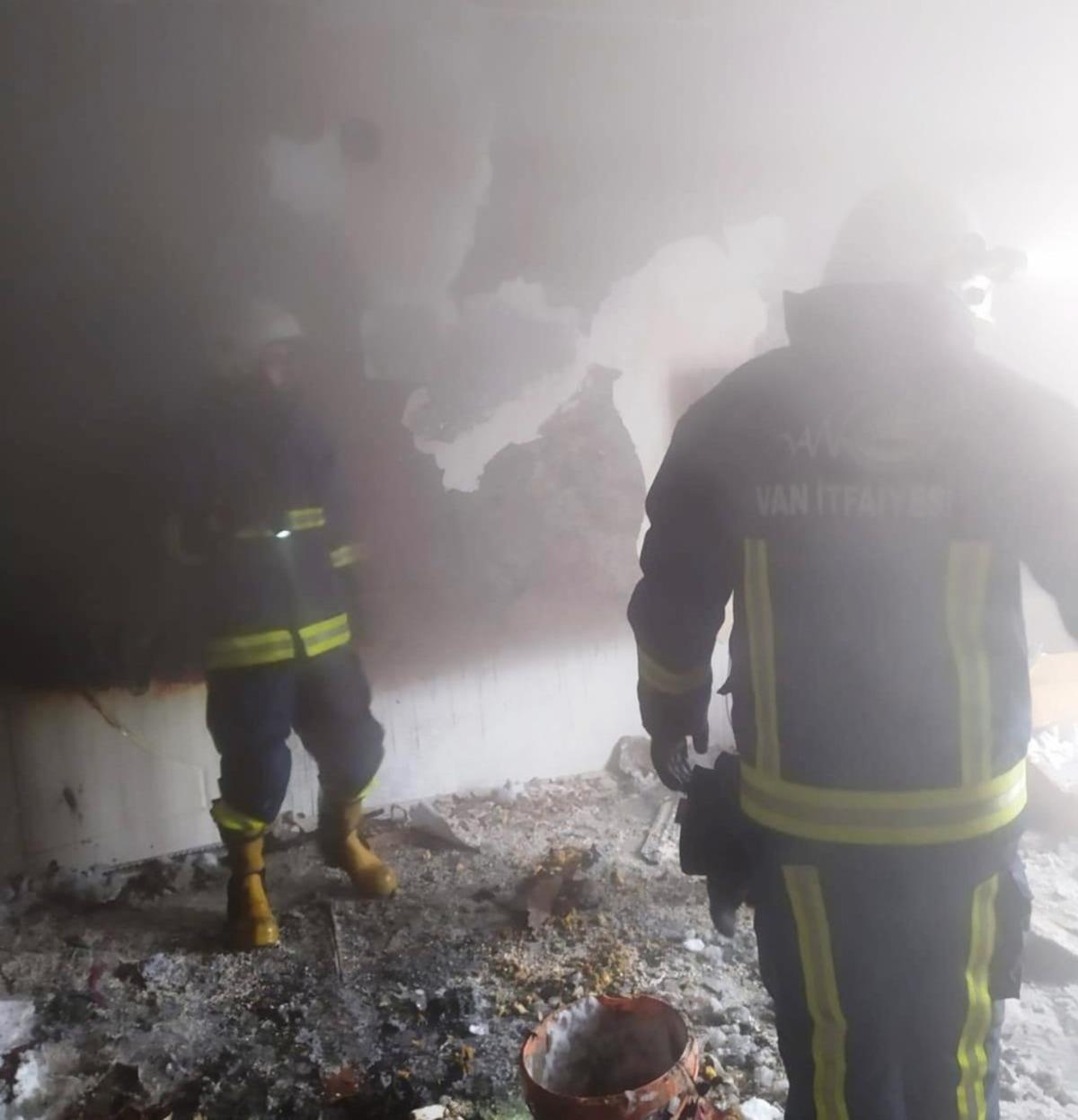 Van&rsquo;da ev yangını