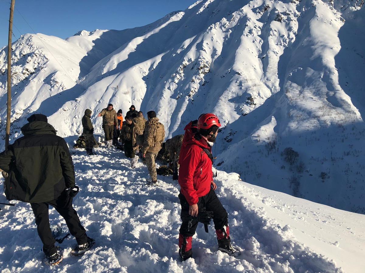 Bing&ouml;l'de g&uuml;venlik korucusu &ccedil;ığ altında kaldı