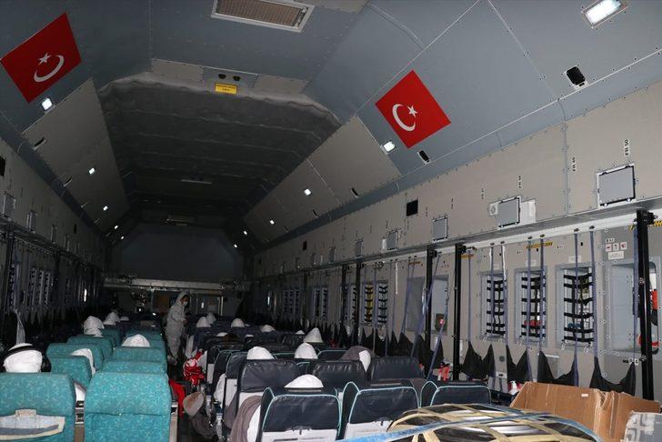 Son dakika: Vuhan'dan tahliye edilen Türk vatandaşlarını taşıyan uçak Etimesgut Havaalanı'na indi G2