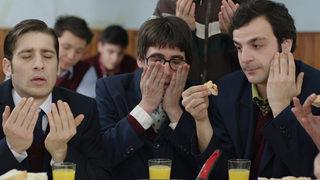 Boynu Bükükler 4. Bölüm Fragmanı