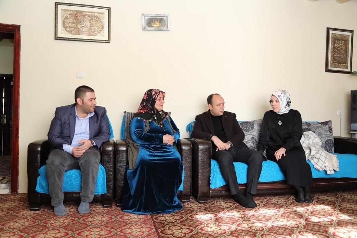 Kaymakam Solak&rsquo;tan şehit ailelerine ziyaret