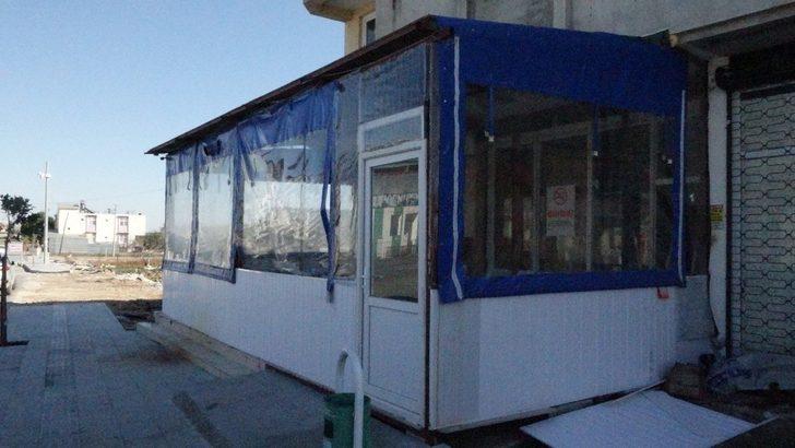 Okey takozuyla camı kırdı, 5 bin TL’yi alıp yere yağ döktükten sonra kaçtı G4