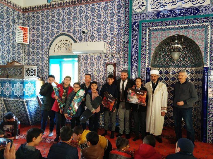 ‘Haydi çocuklar camiye’ projesinin Yunusemre ilçe töreni yapıldı G4