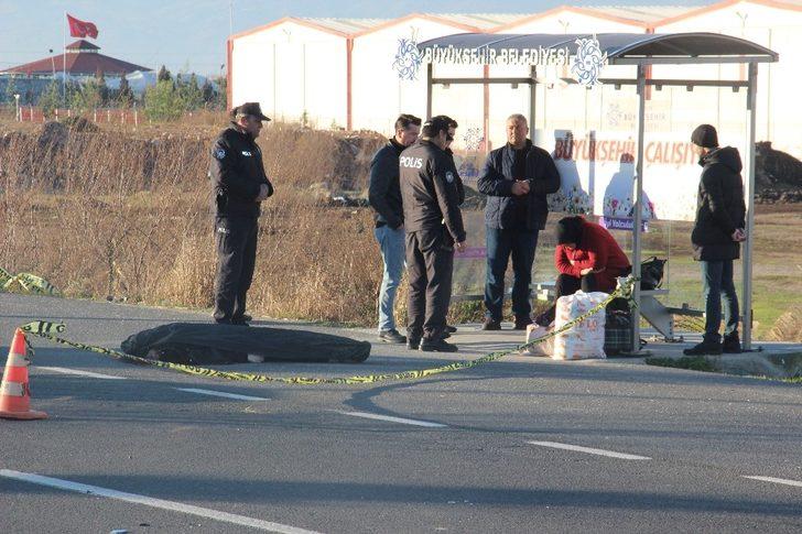 Aydın'da feci kaza! Anne ve babasının gözleri önünde can verdi G5