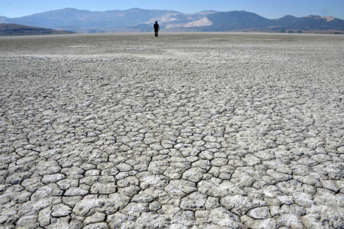 Uzmandan korkutan a&ccedil;ıklama: 10 g&ouml;l tamamen kurudu