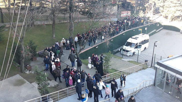 Uludağ yolunda 10 kilometrelik araç kuyruğu G4